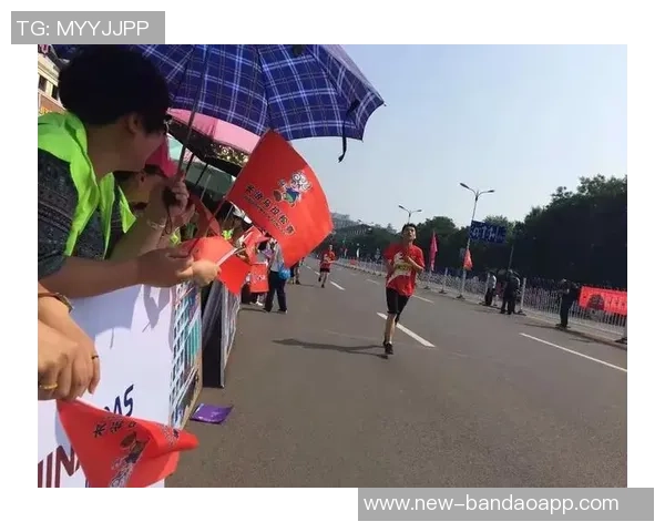 正品足球鞋尽在天猫让你在球场上尽显风采与实力